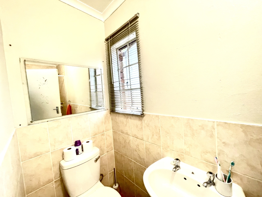 3 Bedroom Property for Sale in Noordwyk Gauteng