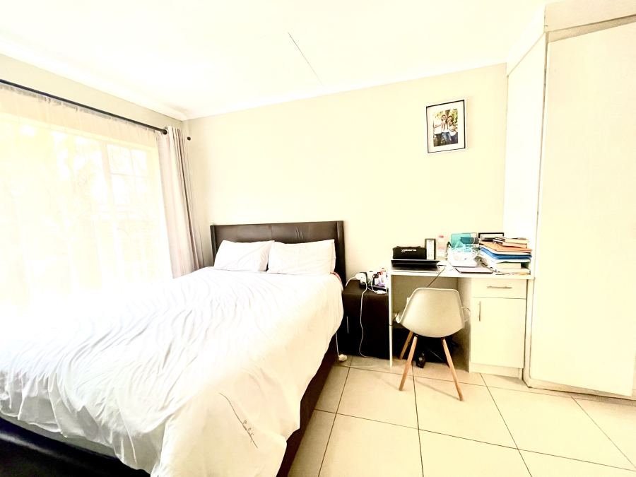 3 Bedroom Property for Sale in Noordwyk Gauteng