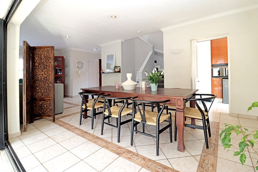 5 Bedroom Property for Sale in Glenhazel Gauteng