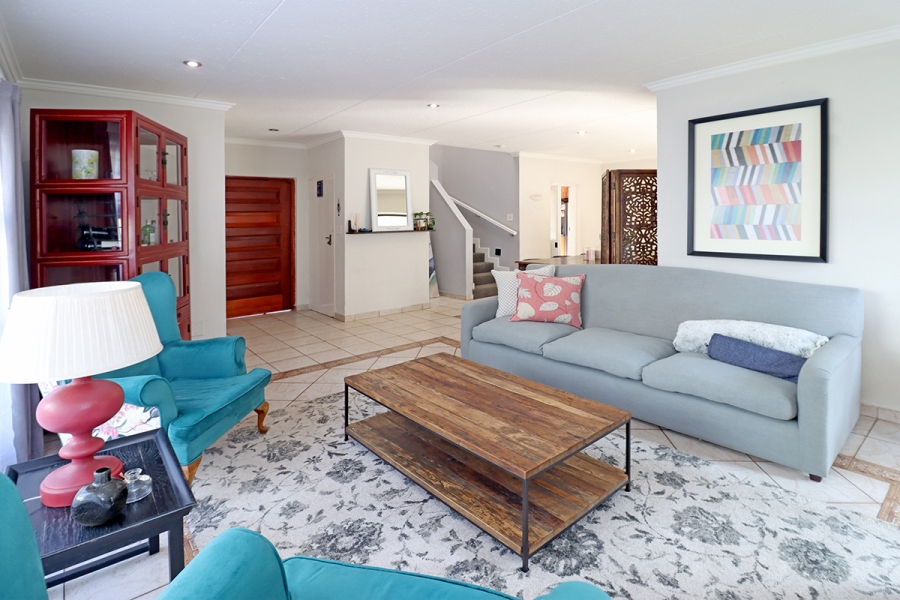 5 Bedroom Property for Sale in Glenhazel Gauteng
