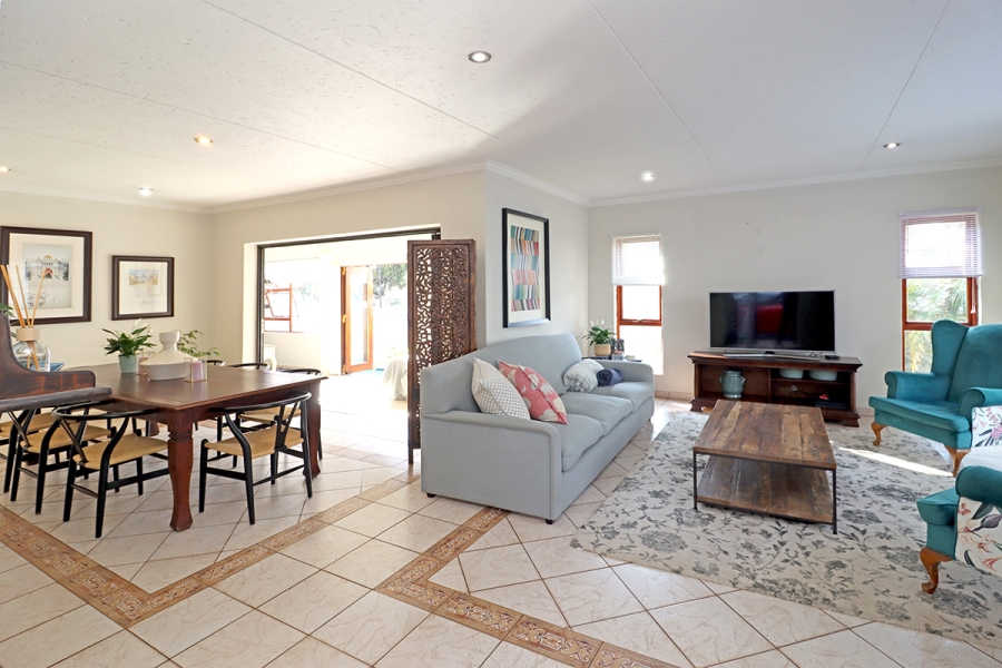 5 Bedroom Property for Sale in Glenhazel Gauteng