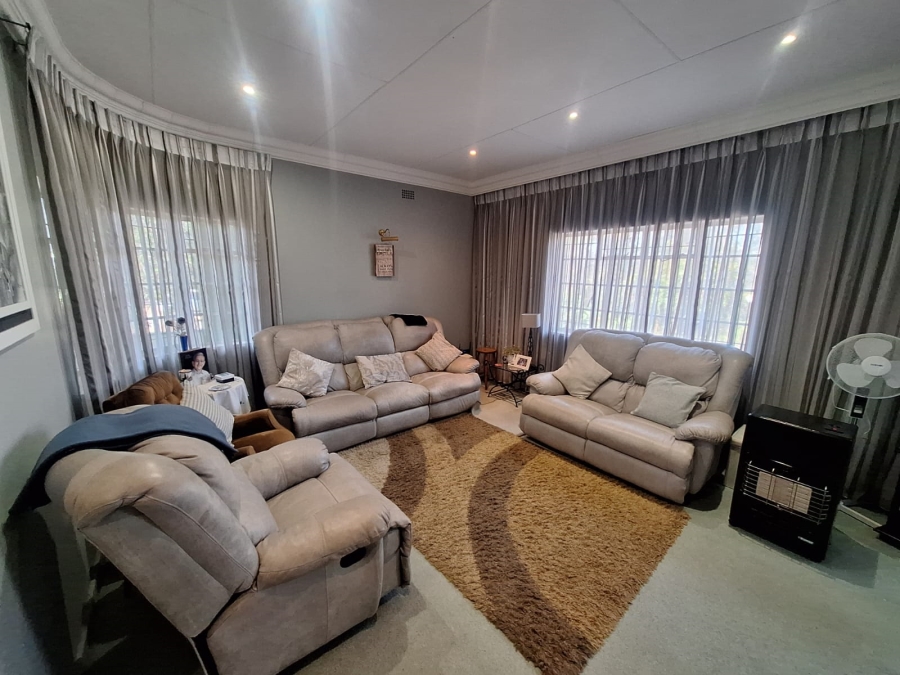 3 Bedroom Property for Sale in Eastleigh Ridge Gauteng