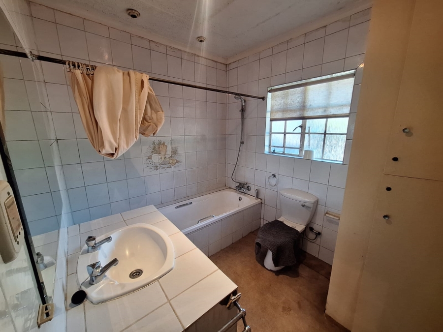 3 Bedroom Property for Sale in Eastleigh Ridge Gauteng