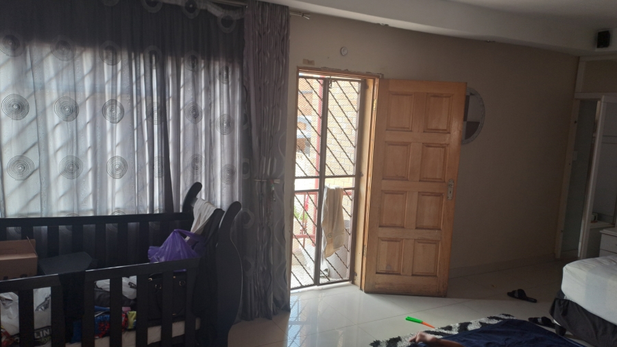 9 Bedroom Property for Sale in Laudium Gauteng