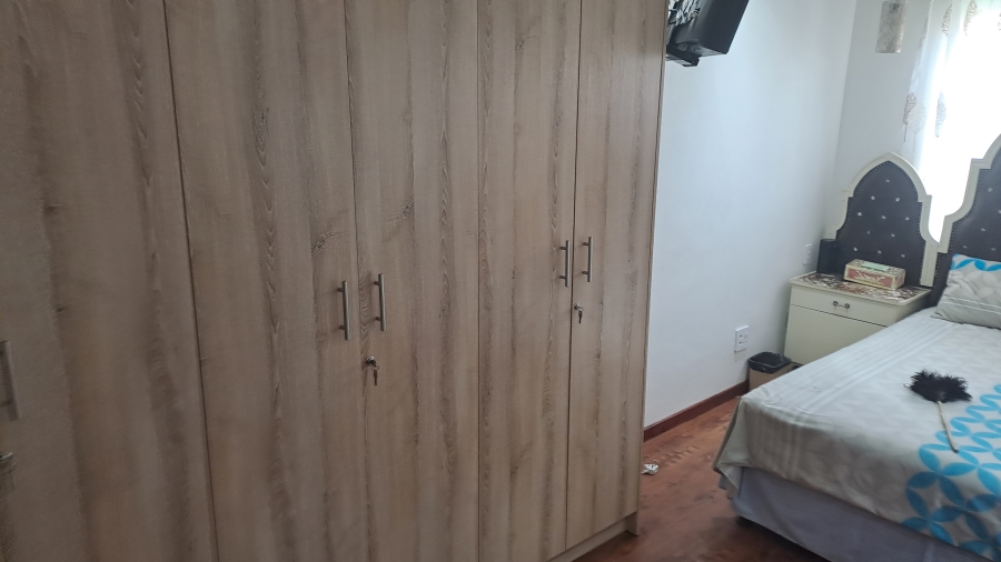 9 Bedroom Property for Sale in Laudium Gauteng