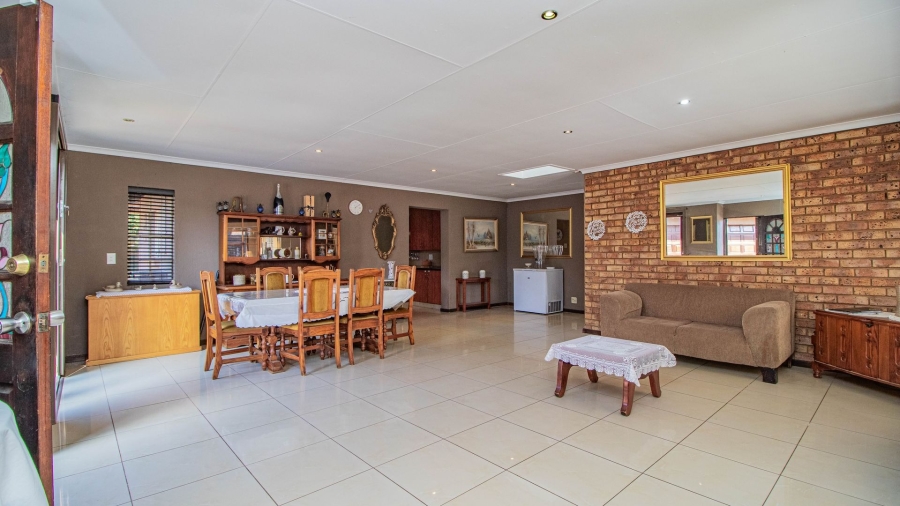 3 Bedroom Property for Sale in Country View Gauteng