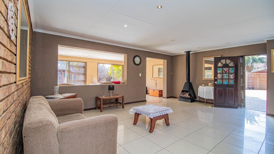 3 Bedroom Property for Sale in Country View Gauteng