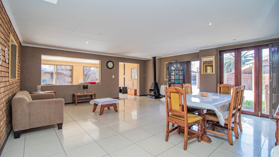 3 Bedroom Property for Sale in Country View Gauteng