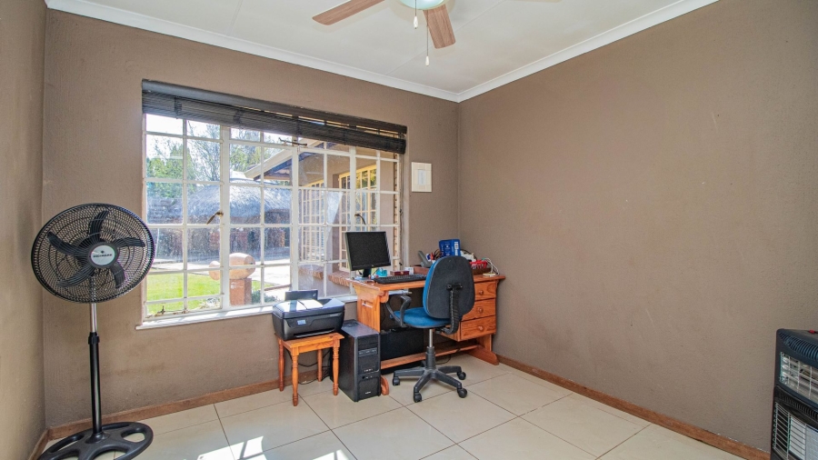 3 Bedroom Property for Sale in Country View Gauteng