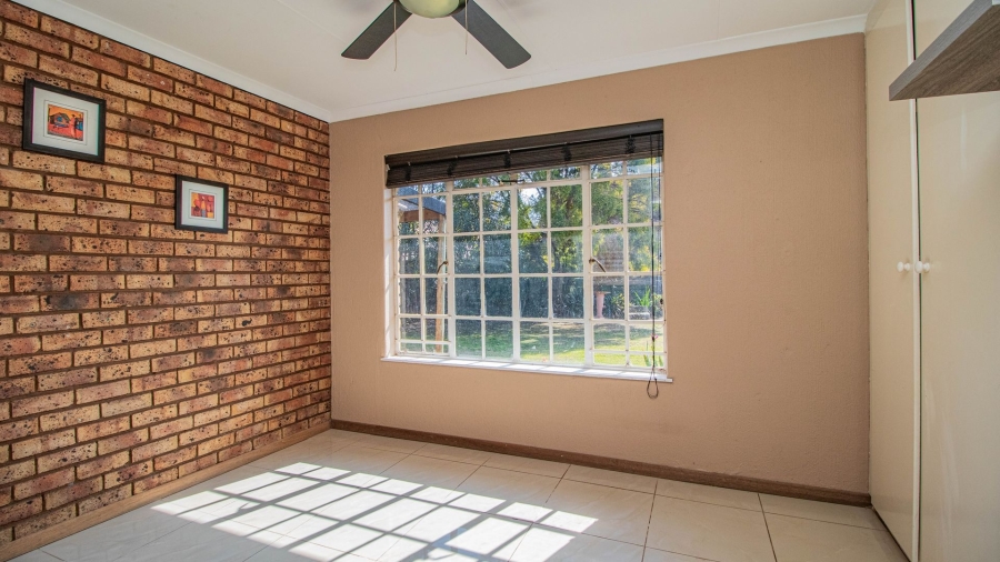 3 Bedroom Property for Sale in Country View Gauteng