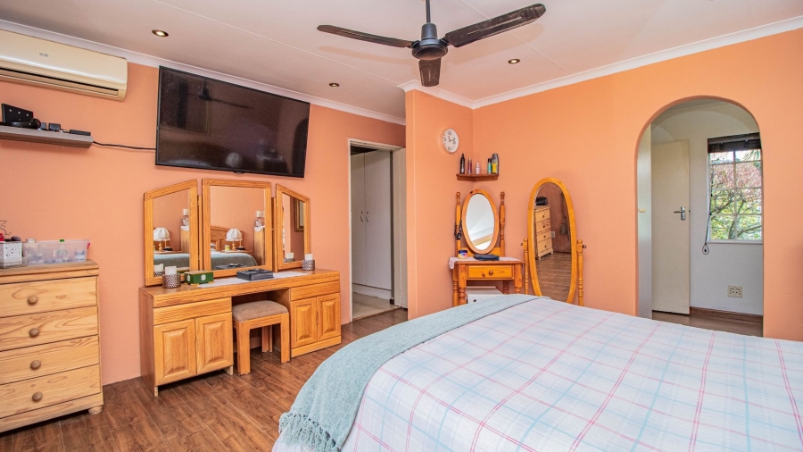 3 Bedroom Property for Sale in Country View Gauteng