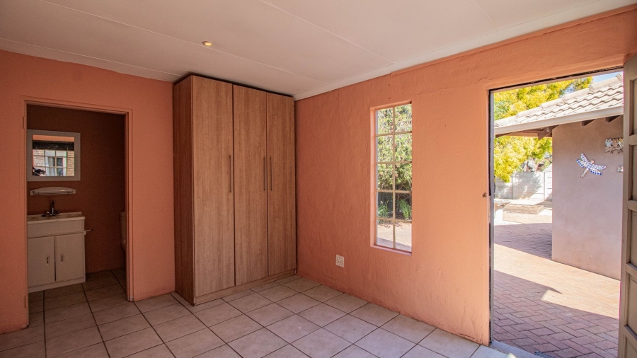 3 Bedroom Property for Sale in Country View Gauteng