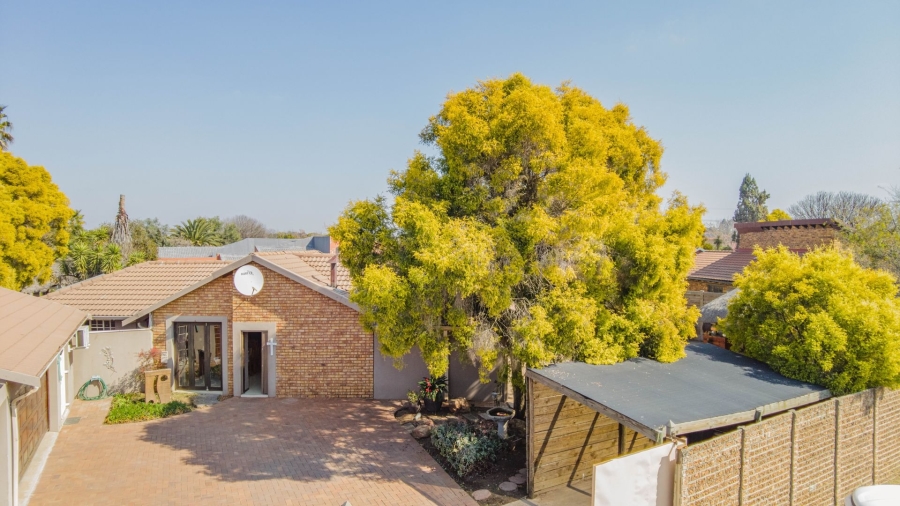3 Bedroom Property for Sale in Country View Gauteng