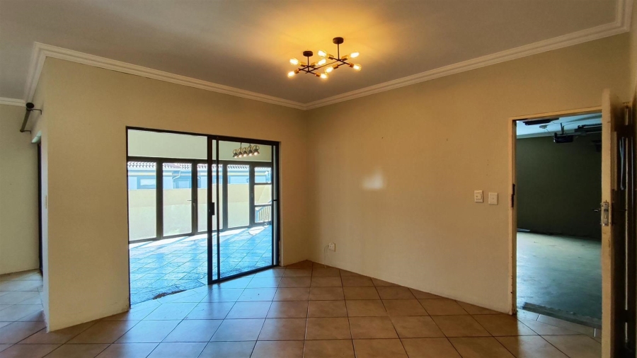3 Bedroom Property for Sale in Glen Erasmia Gauteng