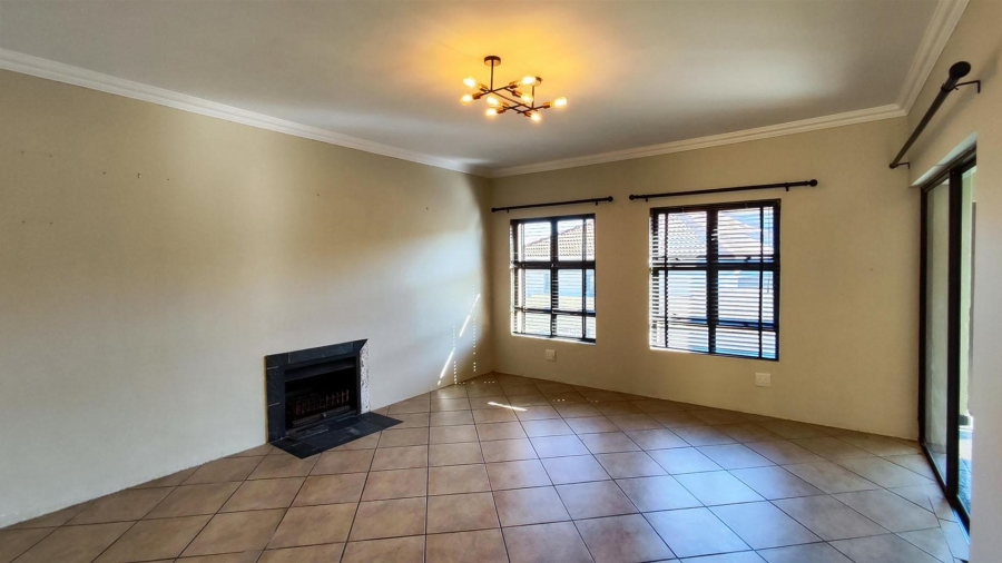 3 Bedroom Property for Sale in Glen Erasmia Gauteng
