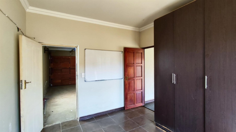 3 Bedroom Property for Sale in Glen Erasmia Gauteng