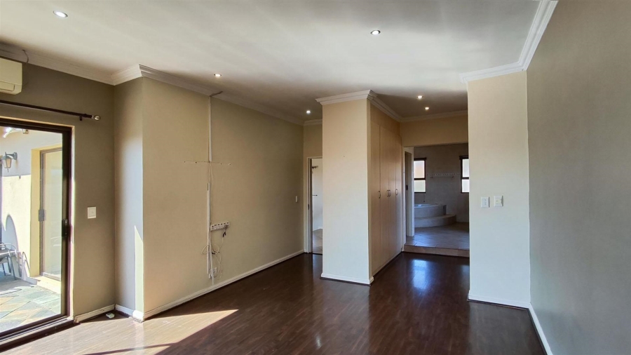3 Bedroom Property for Sale in Glen Erasmia Gauteng