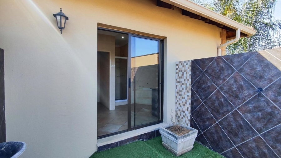 3 Bedroom Property for Sale in Glen Erasmia Gauteng