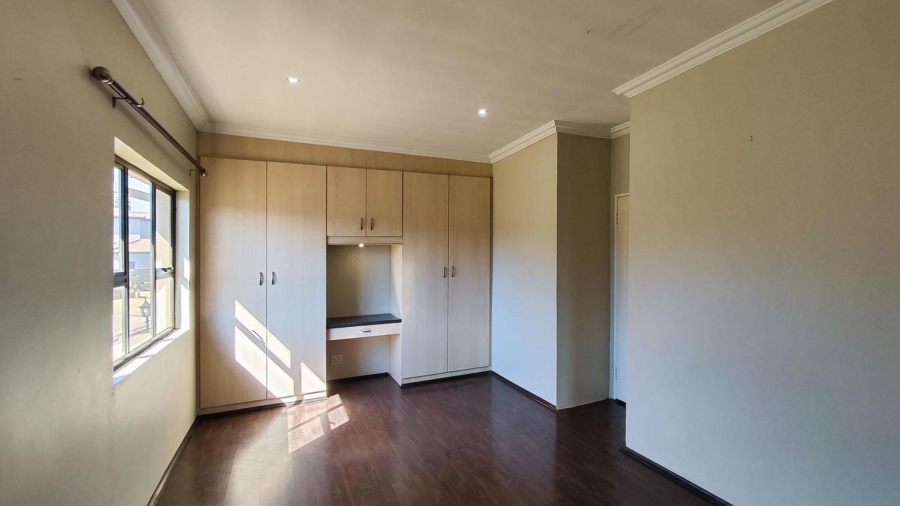 3 Bedroom Property for Sale in Glen Erasmia Gauteng