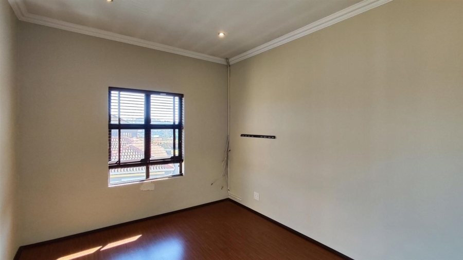 3 Bedroom Property for Sale in Glen Erasmia Gauteng