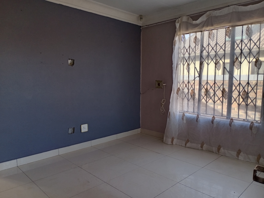 To Let 2 Bedroom Property for Rent in Elandspoort Gauteng