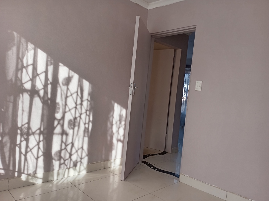 To Let 2 Bedroom Property for Rent in Elandspoort Gauteng