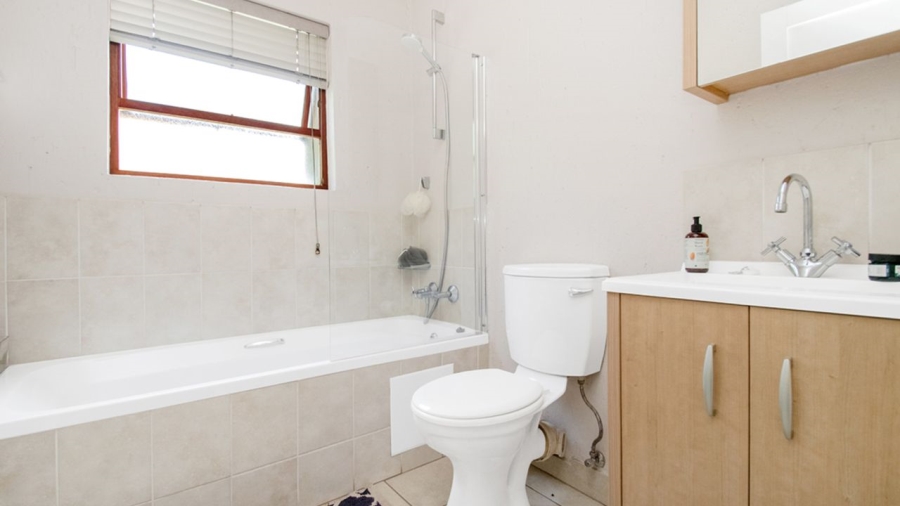 2 Bedroom Property for Sale in Douglasdale Gauteng
