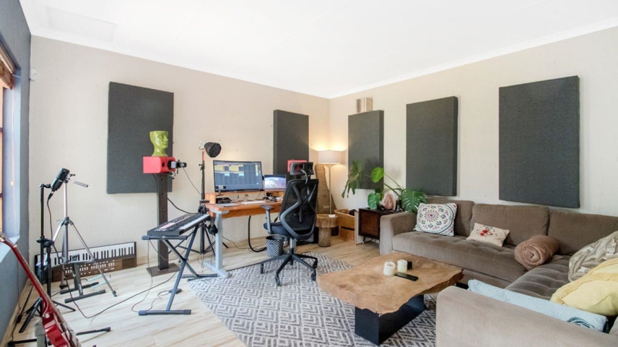 2 Bedroom Property for Sale in Douglasdale Gauteng