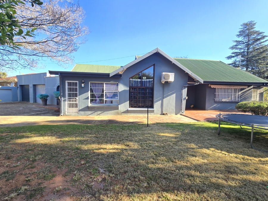 3 Bedroom Property for Sale in Oberholzer Gauteng