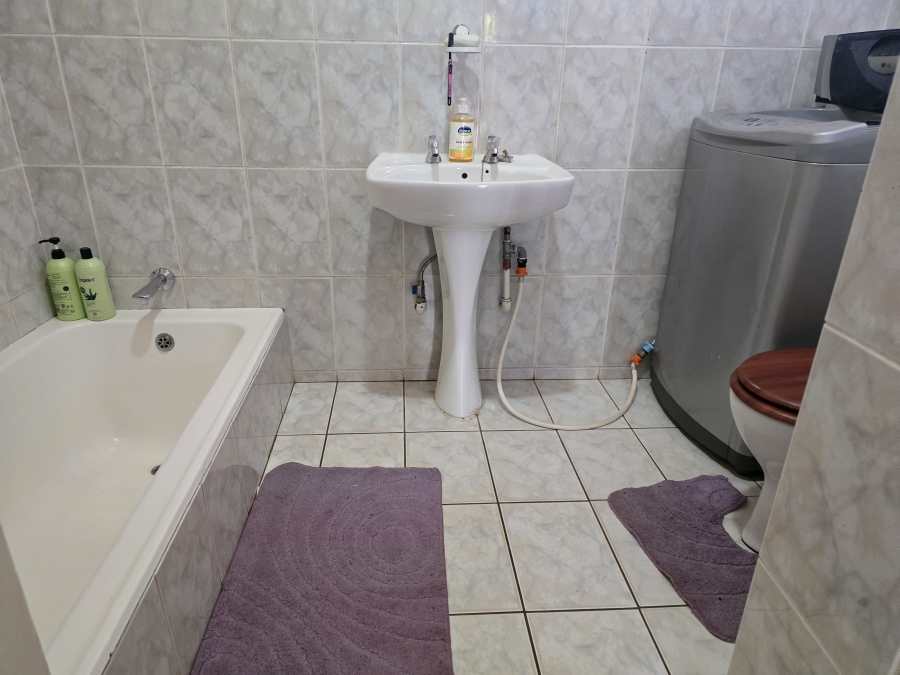 3 Bedroom Property for Sale in Oberholzer Gauteng