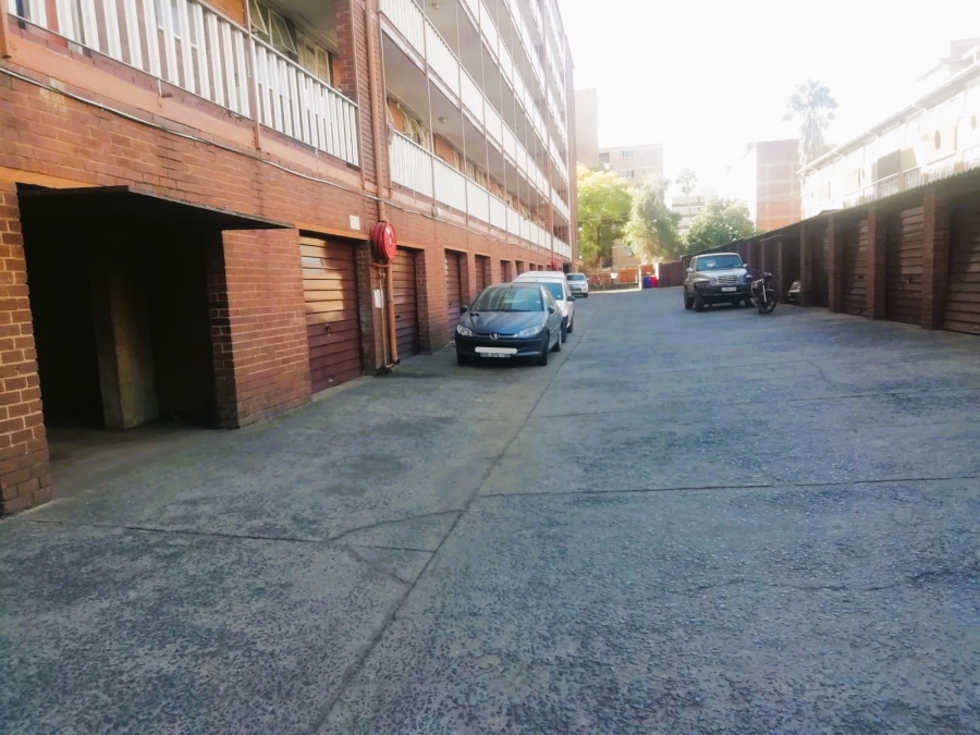 2 Bedroom Property for Sale in Sunnyside Gauteng