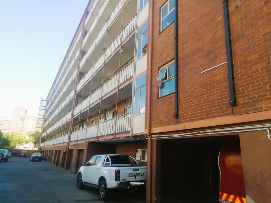 2 Bedroom Property for Sale in Sunnyside Gauteng