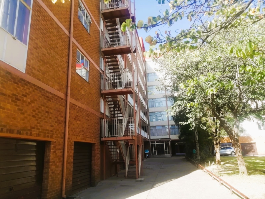2 Bedroom Property for Sale in Sunnyside Gauteng