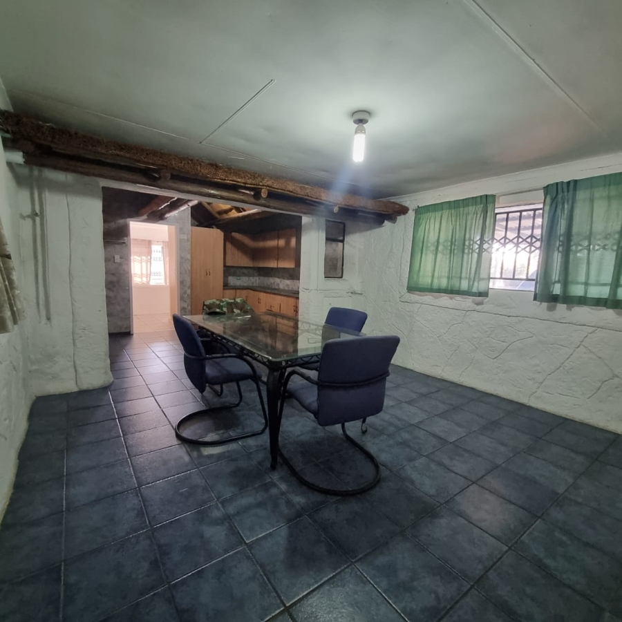 To Let 4 Bedroom Property for Rent in Booysens Gauteng