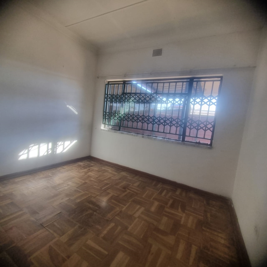 To Let 4 Bedroom Property for Rent in Booysens Gauteng