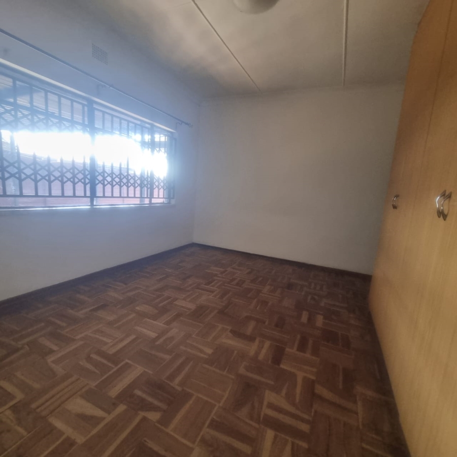 To Let 4 Bedroom Property for Rent in Booysens Gauteng