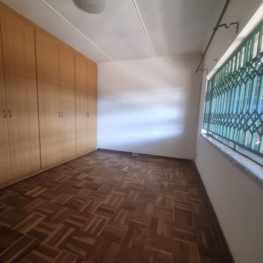 To Let 4 Bedroom Property for Rent in Booysens Gauteng