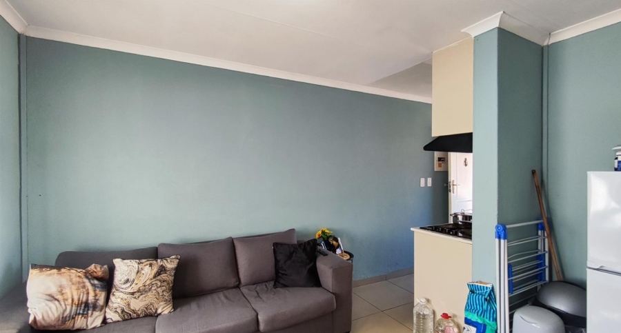 2 Bedroom Property for Sale in Glen Marais Gauteng