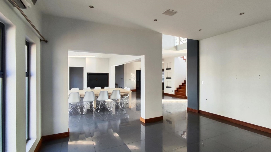 5 Bedroom Property for Sale in Glen Erasmia Gauteng