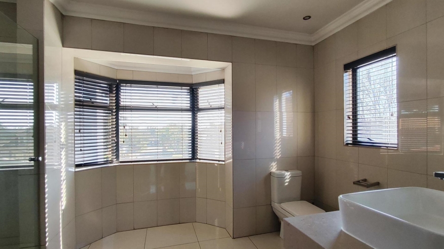 5 Bedroom Property for Sale in Glen Erasmia Gauteng