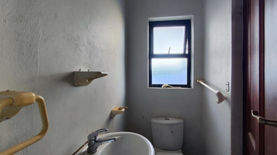 5 Bedroom Property for Sale in Glen Erasmia Gauteng