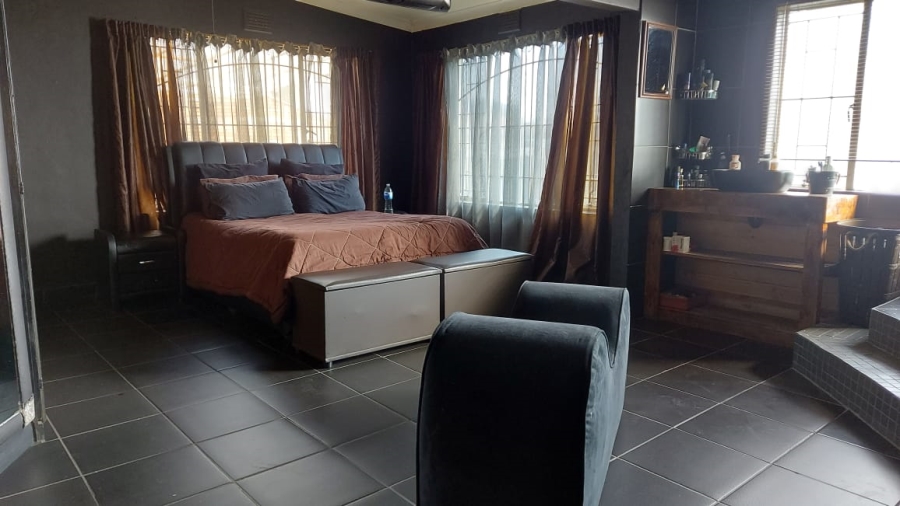 3 Bedroom Property for Sale in Selection Park Gauteng