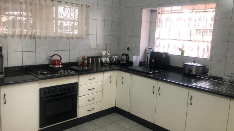 3 Bedroom Property for Sale in Selection Park Gauteng