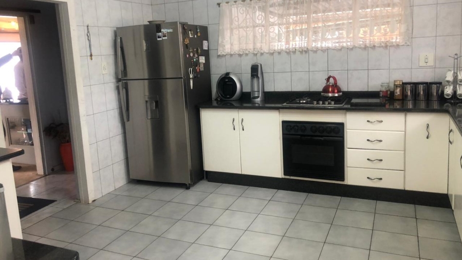 3 Bedroom Property for Sale in Selection Park Gauteng