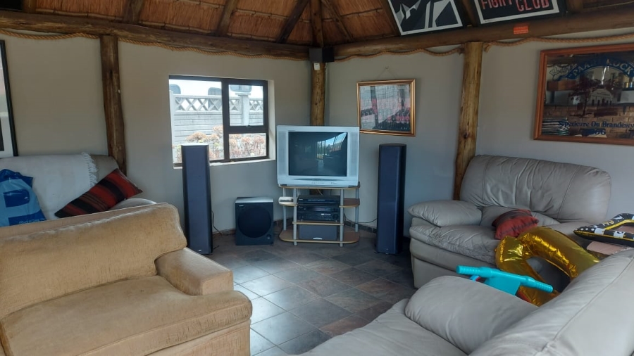3 Bedroom Property for Sale in Selection Park Gauteng