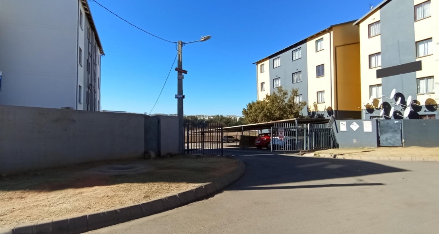 2 Bedroom Property for Sale in Fleurhof Gauteng