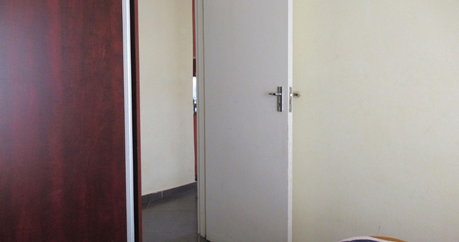 2 Bedroom Property for Sale in Witpoortjie Gauteng