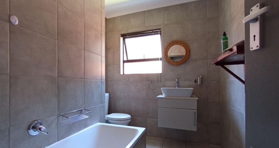 3 Bedroom Property for Sale in Witpoortjie Gauteng