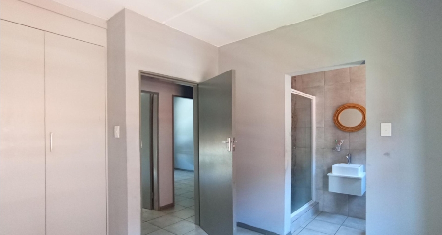 3 Bedroom Property for Sale in Witpoortjie Gauteng