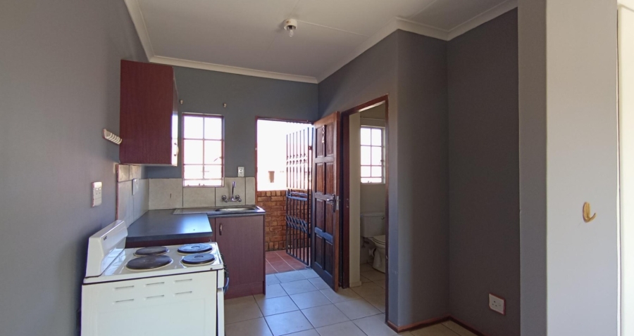 1 Bedroom Property for Sale in Lotus Gardens Gauteng